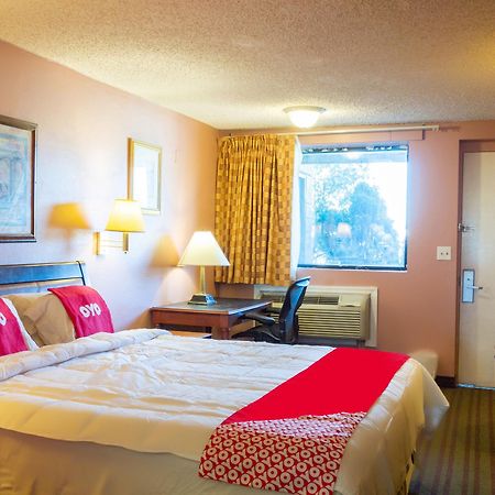 Oyo Hotel Edison Nj Route 1 Kültér fotó
