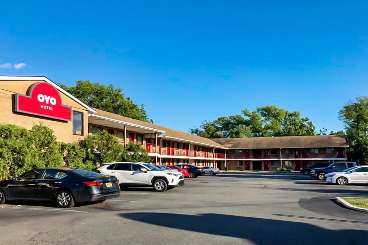 Oyo Hotel Edison Nj Route 1 Kültér fotó